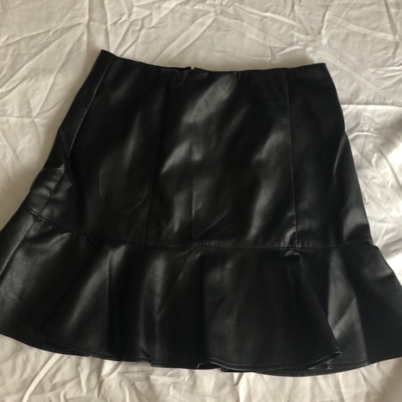 Vegan leather peplum skirt - Picture 1 of 5